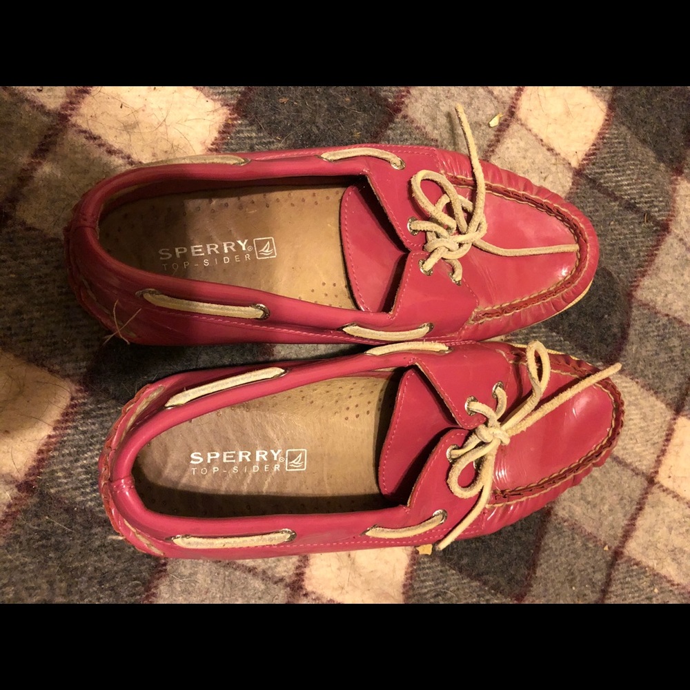 Sperry Topsider boat shoes in hot pink leather